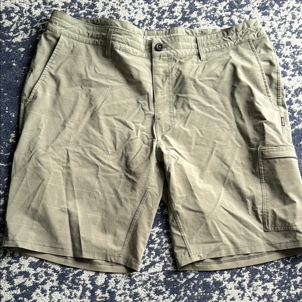 O’Neill Crossover Green Striped Mens Size 40 Shorts